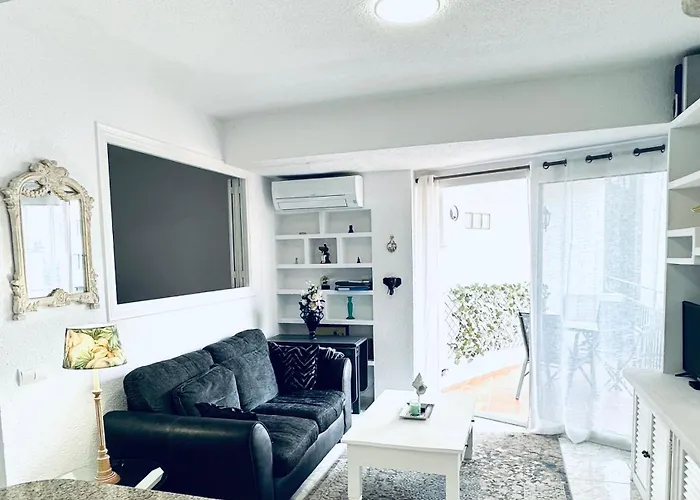 Apartment Torre De El Fuerte - Heart Of Marbella, Steps From The *